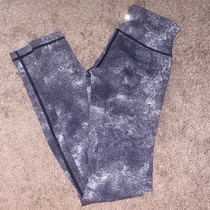 Lululemon Patterned Leggings SIZE 4